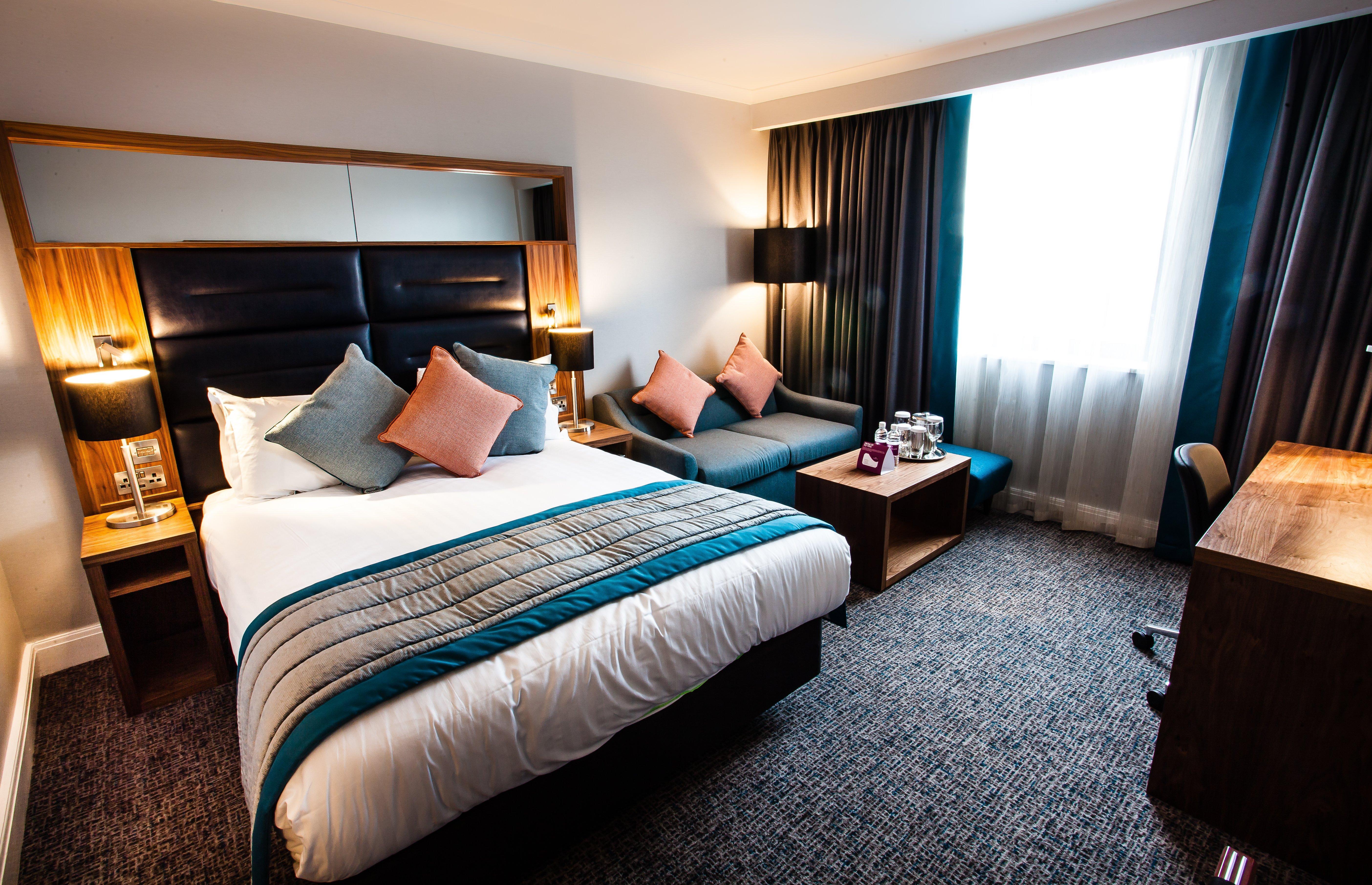 Crowne Plaza Leeds By Ihg Hotel Exterior photo