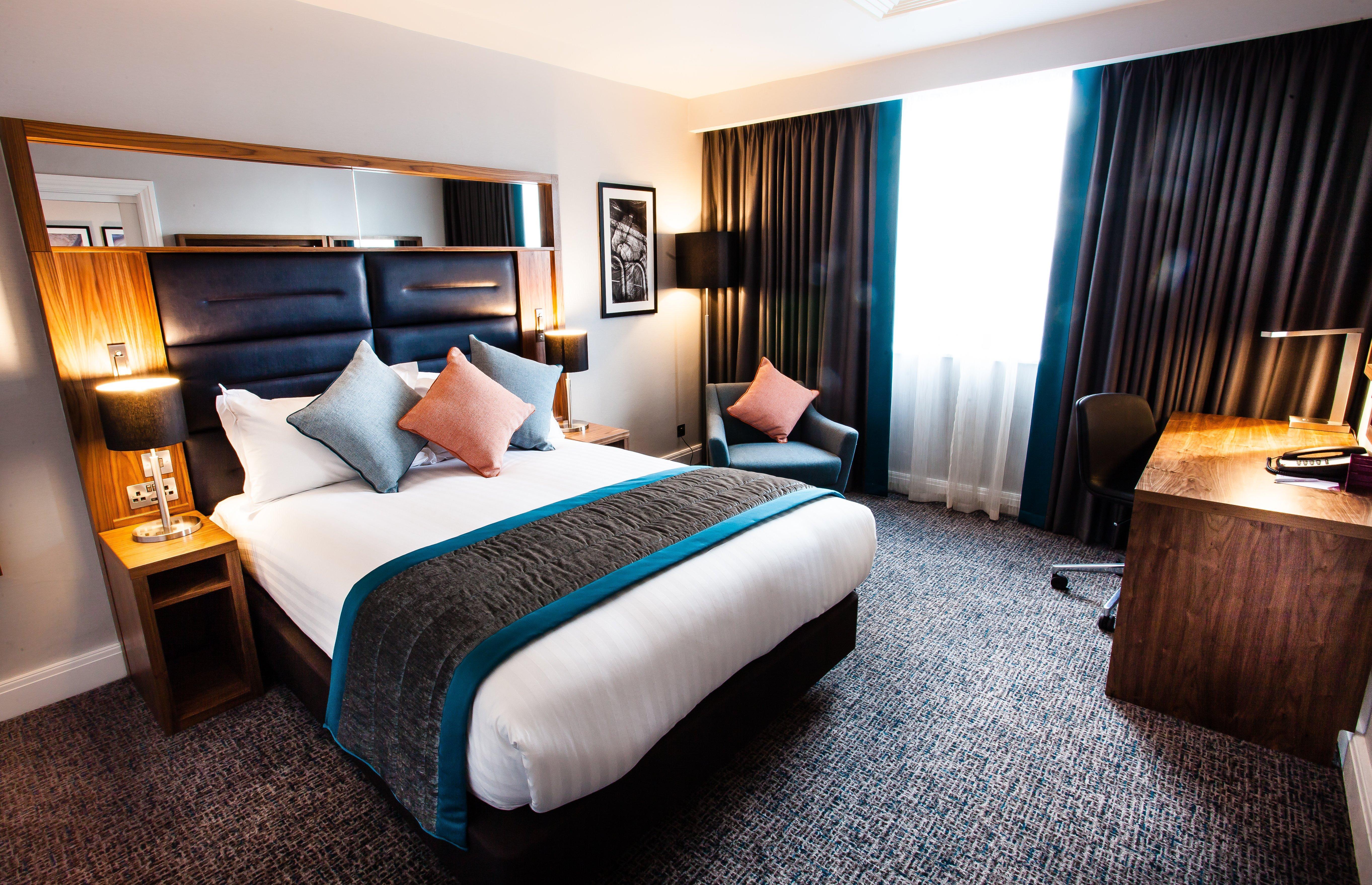 Crowne Plaza Leeds By Ihg Hotel Exterior photo