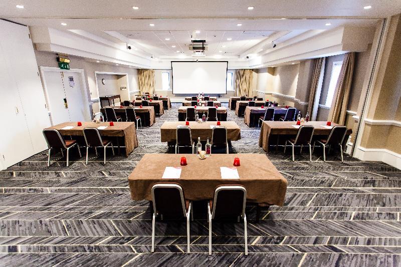 Crowne Plaza Leeds By Ihg Hotel Exterior photo